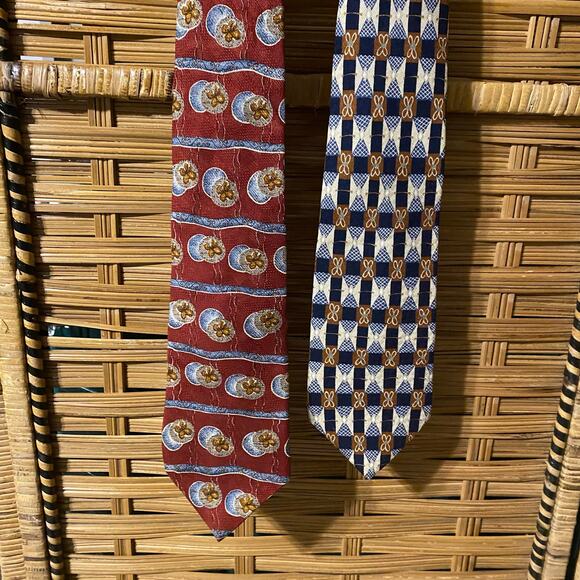 Vintage Guess USA Silk Tie Lot of 2 – 80s 90s Geometric Red Blue Made in USA - Picture 2 of 8